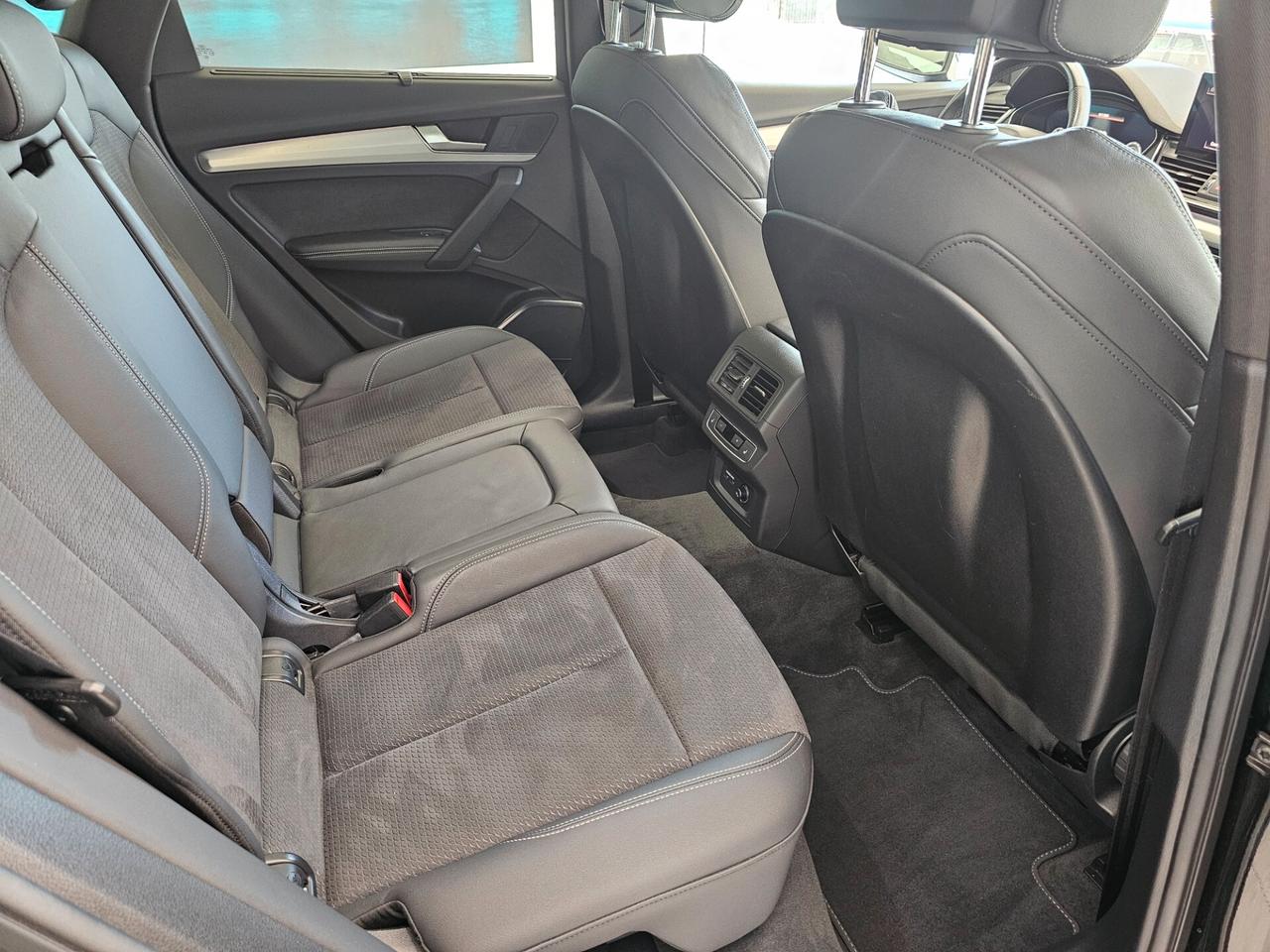 AUDI Q5 2.0 TDI 204CV QUATTRO 3 S-LINE BLAK EDITION