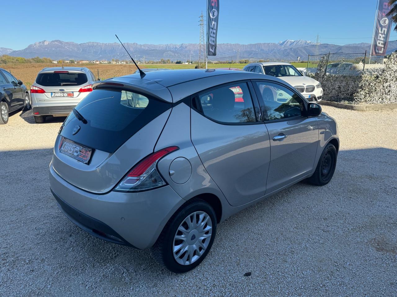 Lancia Ypsilon 0.9 TwinAir 85 CV 5 porte S&S DFN Platinum