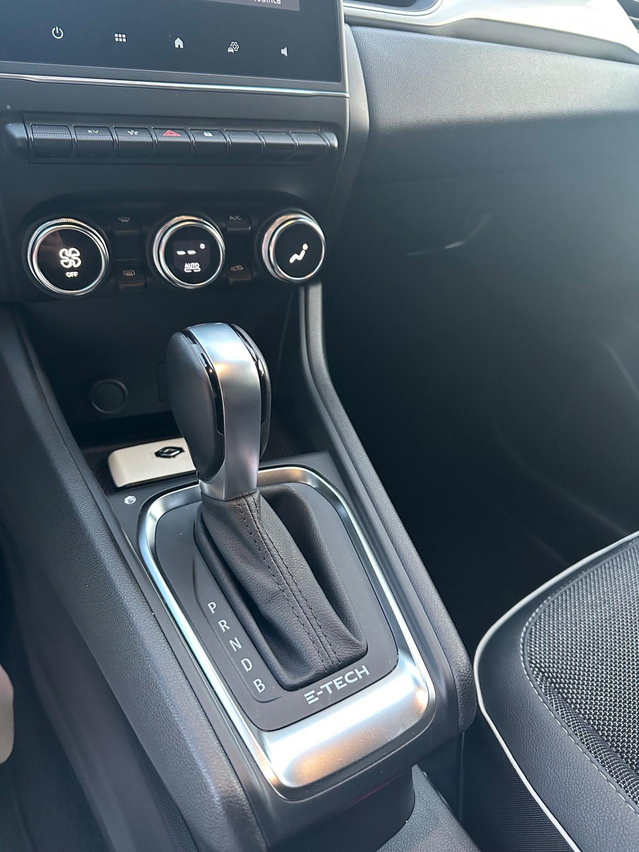 Renault Captur Full Hybrid E-Tech 145 CV Zen
