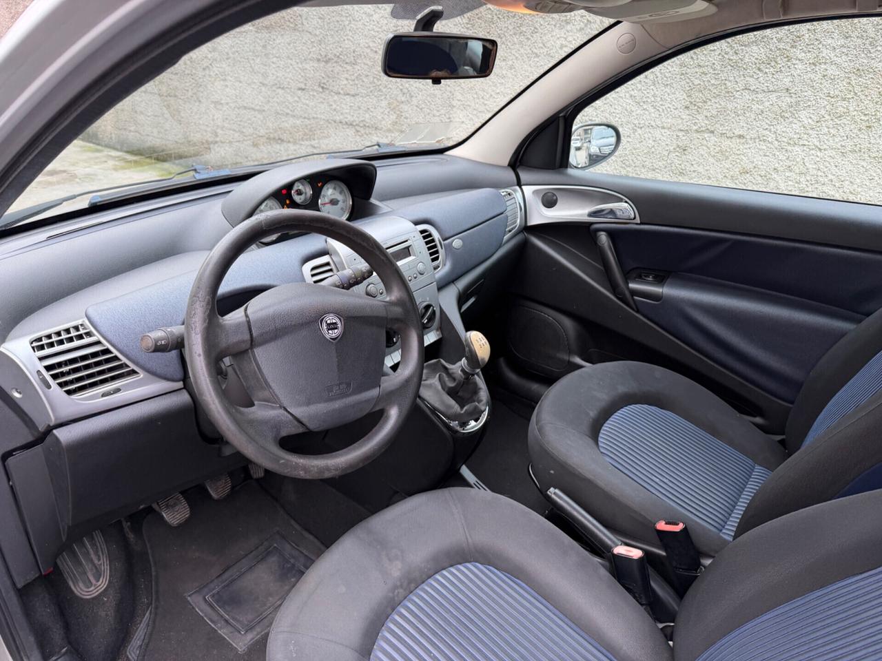 Lancia Ypsilon 1.2 benzina euro4 NEOPATENTATI