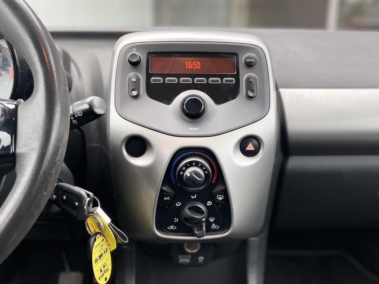 Peugeot 108 1.0 Benzina 69CV E5 Neo. Automatica - 2014