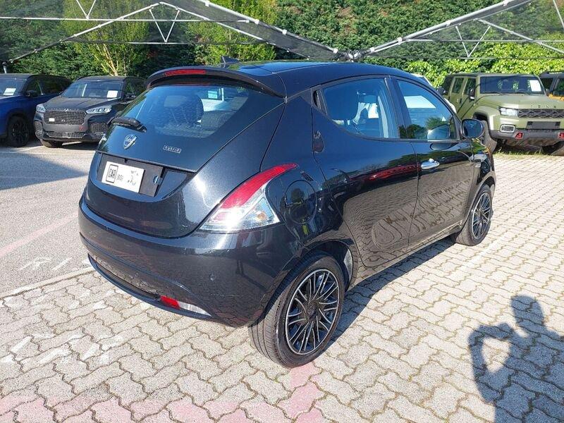 Lancia Ypsilon 1.0 FireFly 5 porte S&S Hybryd Gold