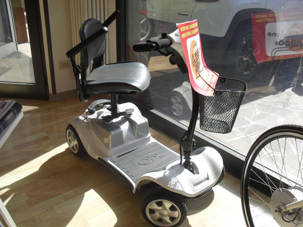 SCOOTER ELETTRICO 4 RUOTE