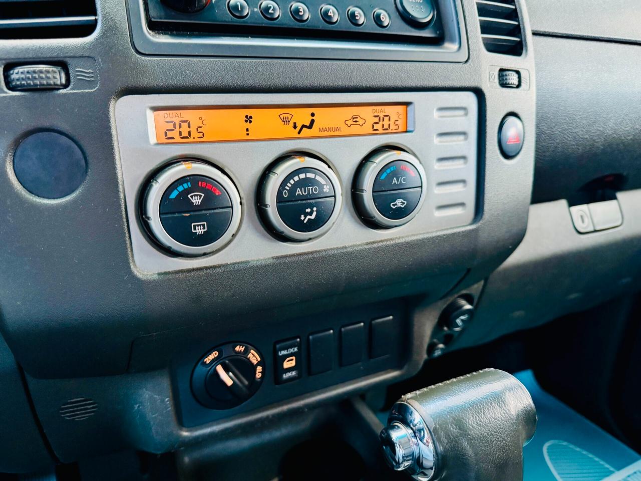 Nissan Navara 2.5 dCi 4 Porte Double Cab 174Cv Autom - Perfetto!!!