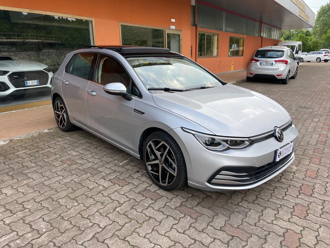 Volkswagen Golf 1.5 eTSI 150 CV DSG Style Tetto Led Post.