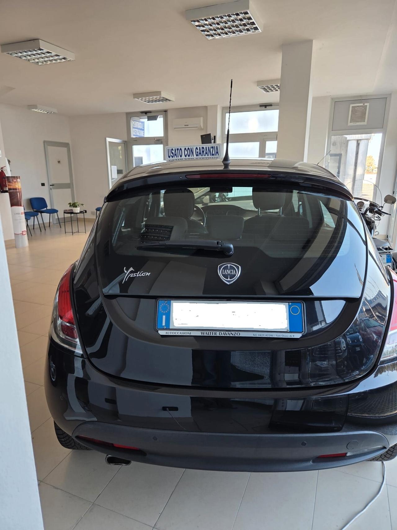 Lancia Ypsilon 1.2 69 CV 5 porte S&S Gold