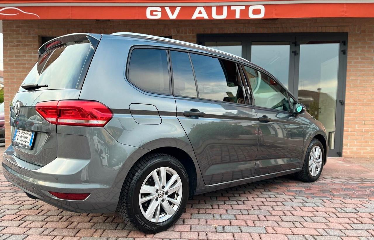 Volkswagen Touran 2.0 TDI DSG Executive - 7 POSTI