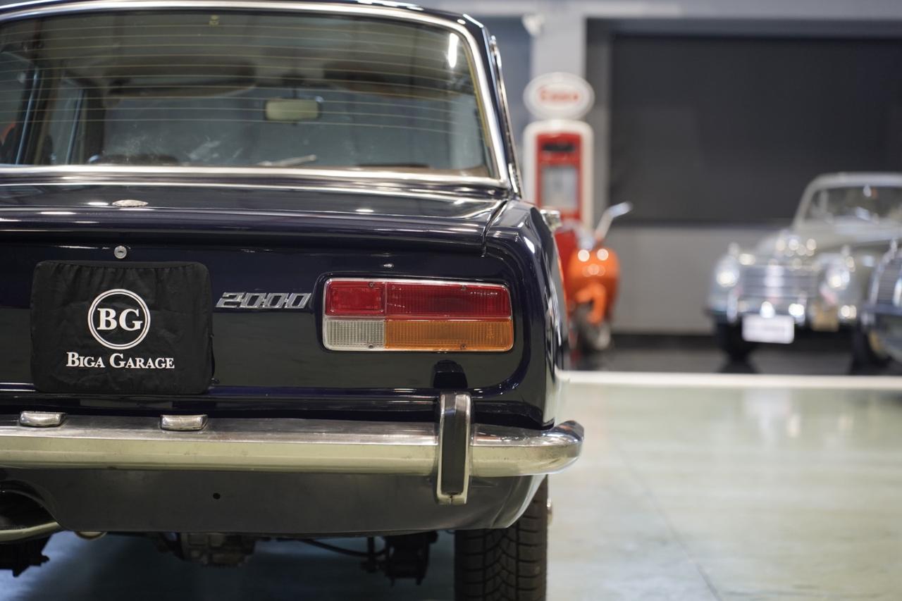 Alfa Romeo Giulia 2000
