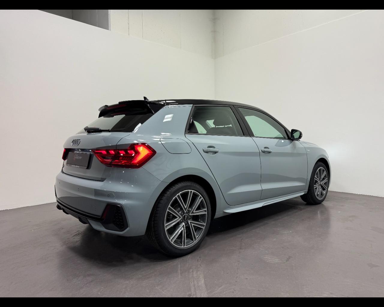 AUDI A1 SPORTBACK 30 TFSI S-TRONIC S LINE