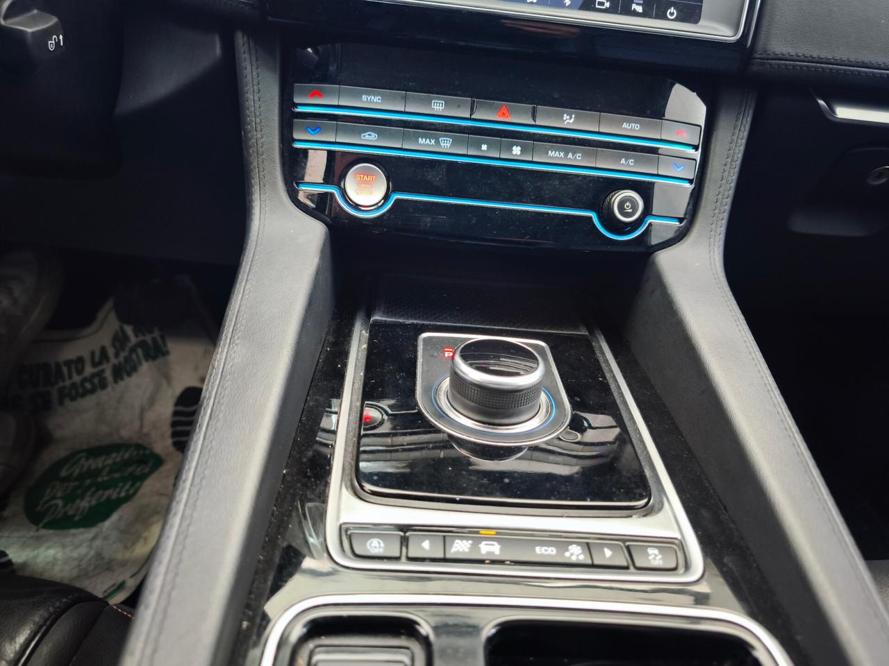 Jaguar F-Pace 2.0 D 180 CV AWD aut. Prestige