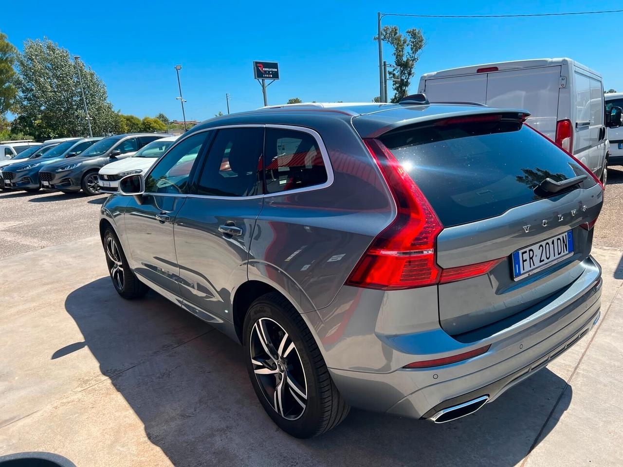 Volvo XC60 D4 AWD R-design * PREZZO REALE oppure €379 mese