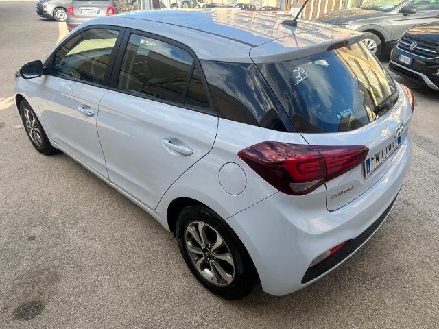 HYUNDAI i20 1.2 5 porte Connectline