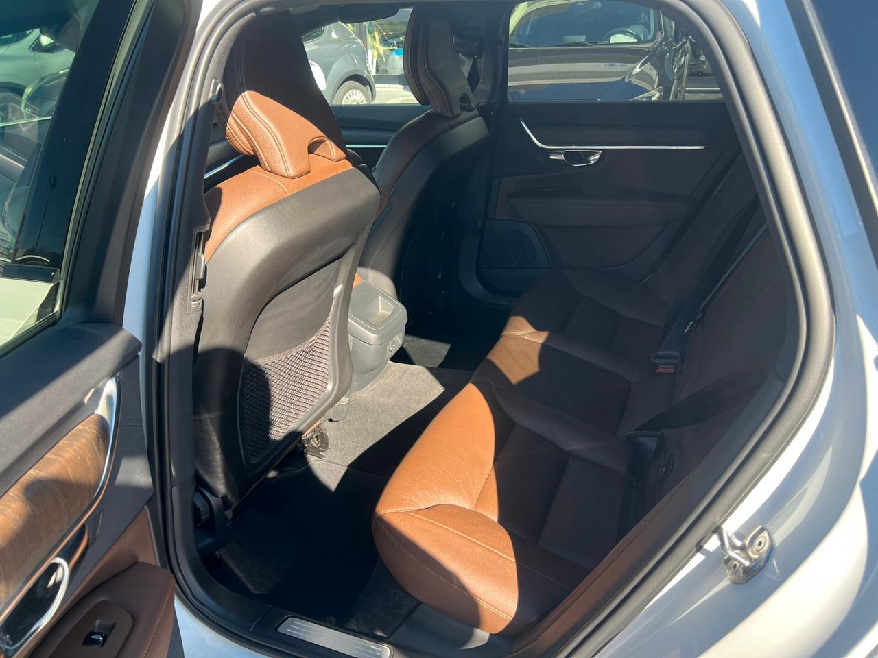 Volvo V90 Cross Country B4 (d) AWD Geatronic Business Pro Line