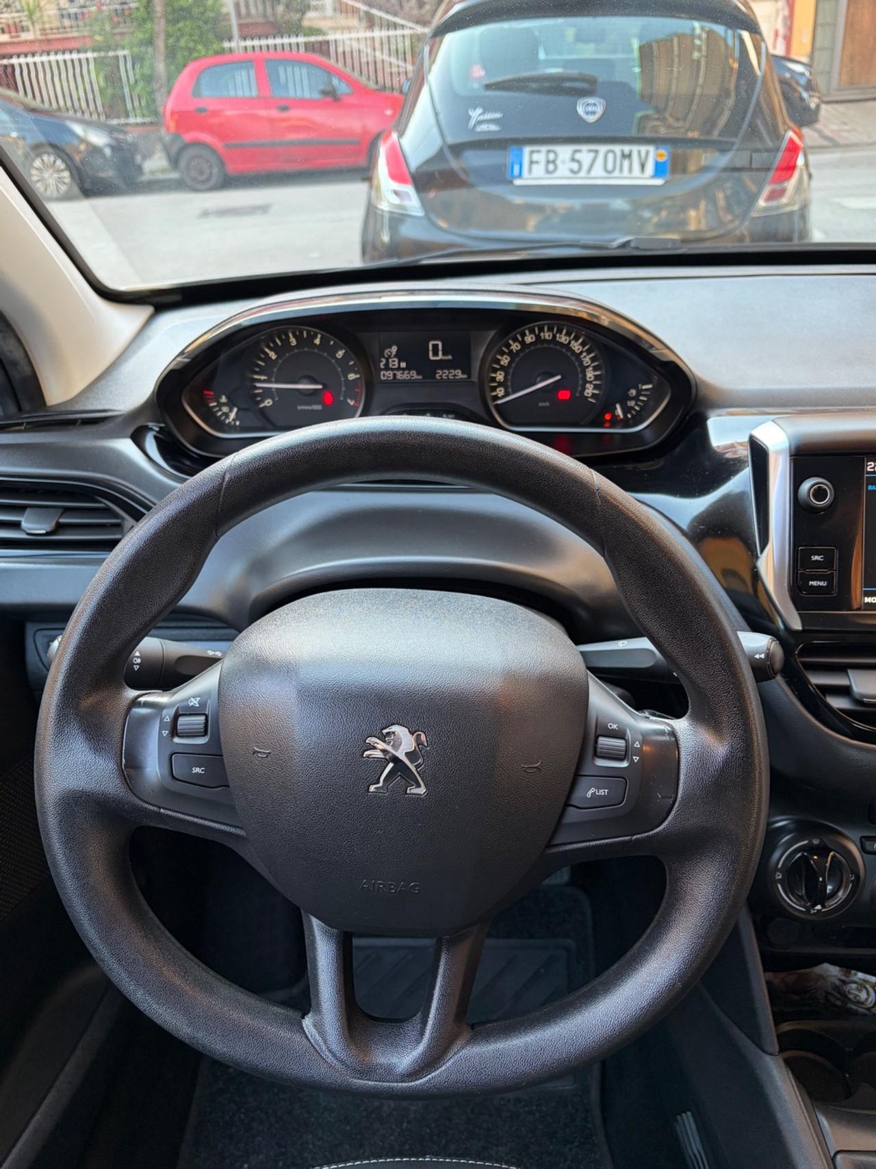 Peugeot 208 PureTech 82 3 porte Active