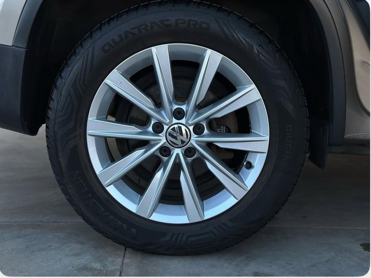 Volkswagen Tiguan 2.0TDI BlueMotion Busines #10164