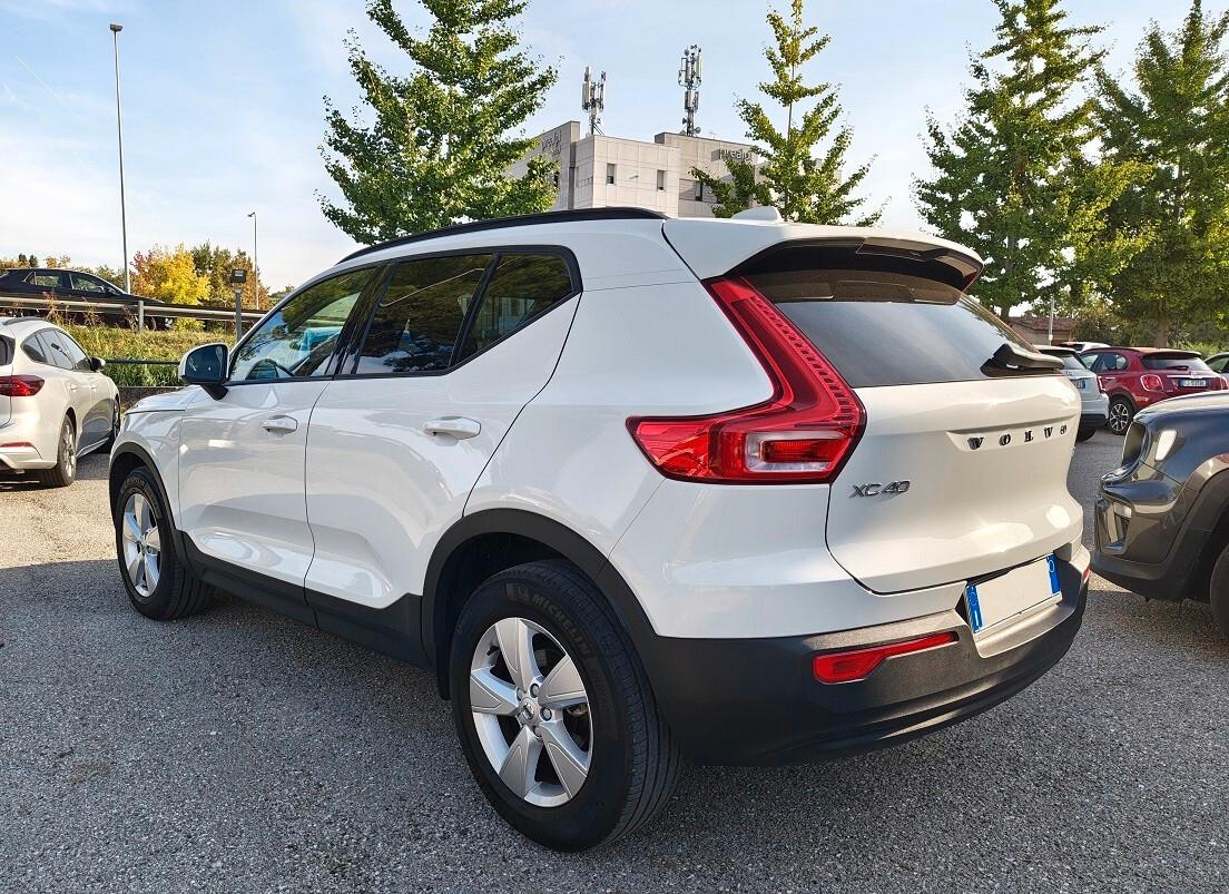 Volvo XC40 T2 Momentum