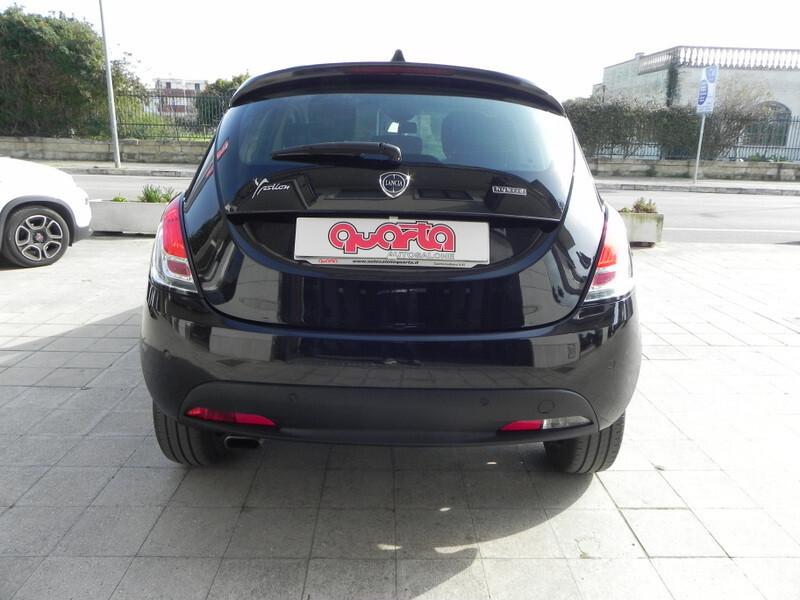 Lancia Ypsilon 1.0 FireFly 5 porte S&S Hybrid Gold