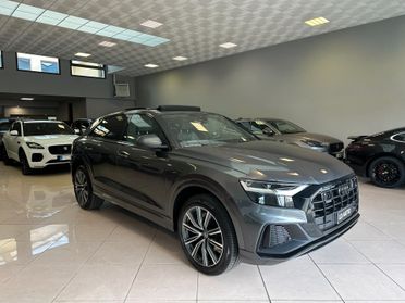 Audi Q8 50 TDI 286 CV quattro tiptronic Sline tetto apribile iva
