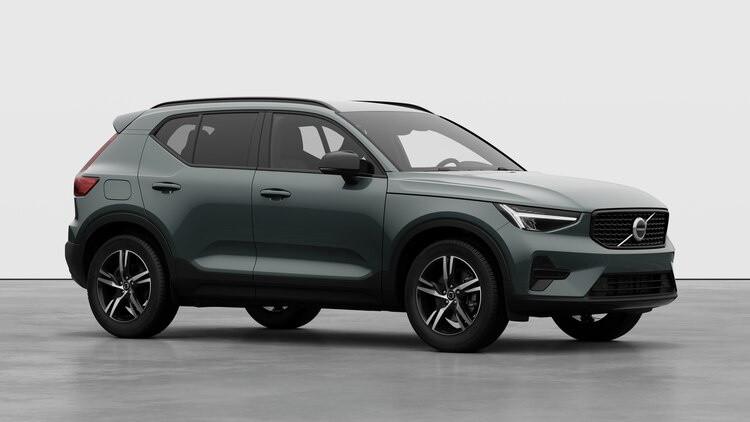 VOLVO XC40 PLUS DARK B3 AUTO PREZZO PROMO FINO AL 31/12/2025
