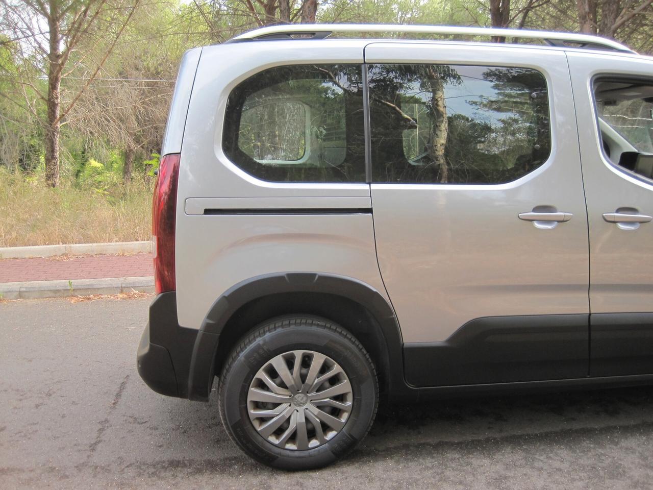 Peugeot Rifter BlueHDi 100 S&S Allure Standard