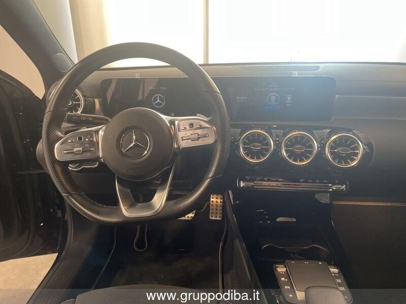 Mercedes-Benz Classe A - W177 2018 Diesel A 180 d Premium Night edition auto