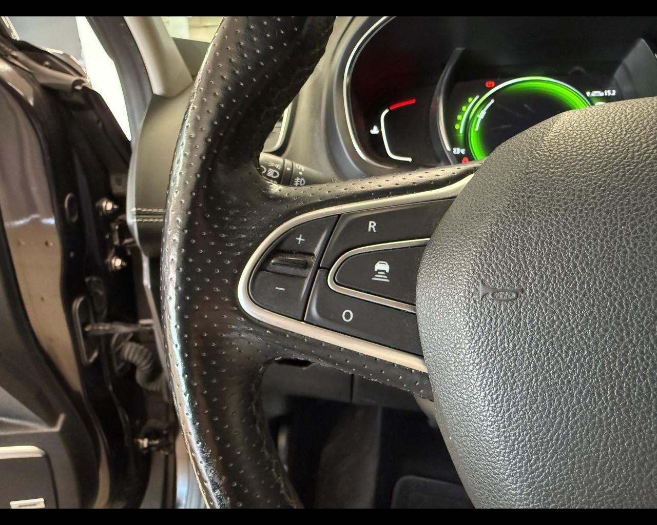 RENAULT Scénic 4ª serie - Scénic dCi 160 CV EDC Energy Initiale Paris