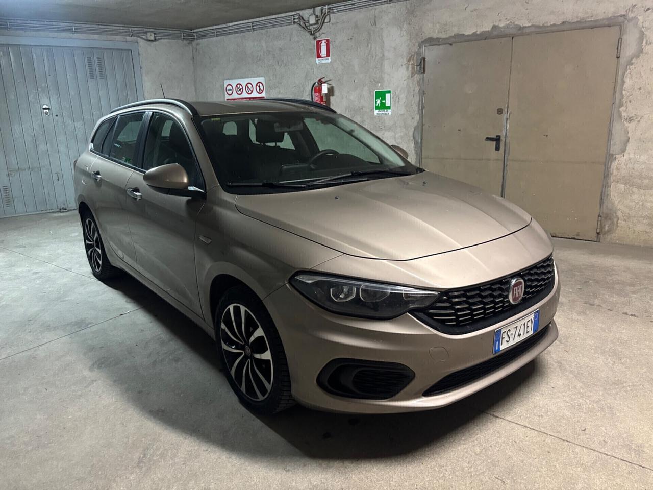 Fiat Tipo 1.4 T-Jet 120CV GPL SW Lounge