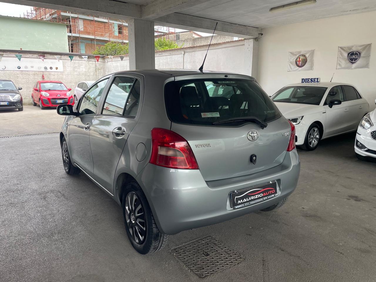 Toyota Yaris 1.3 5 porte Luna Full dal nord Italia