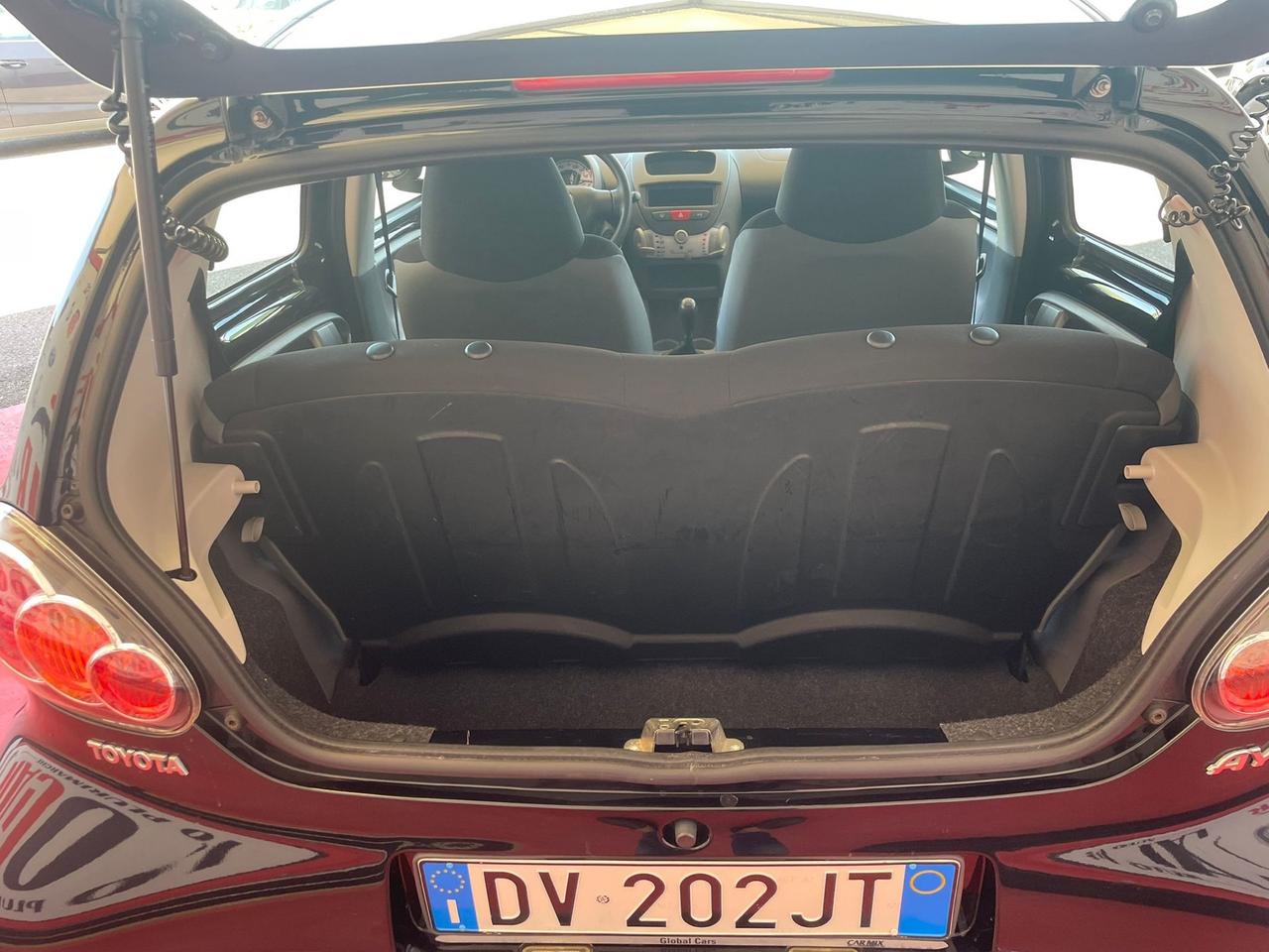 Toyota Aygo 1.0 12V VVT-i 5 porte Sol