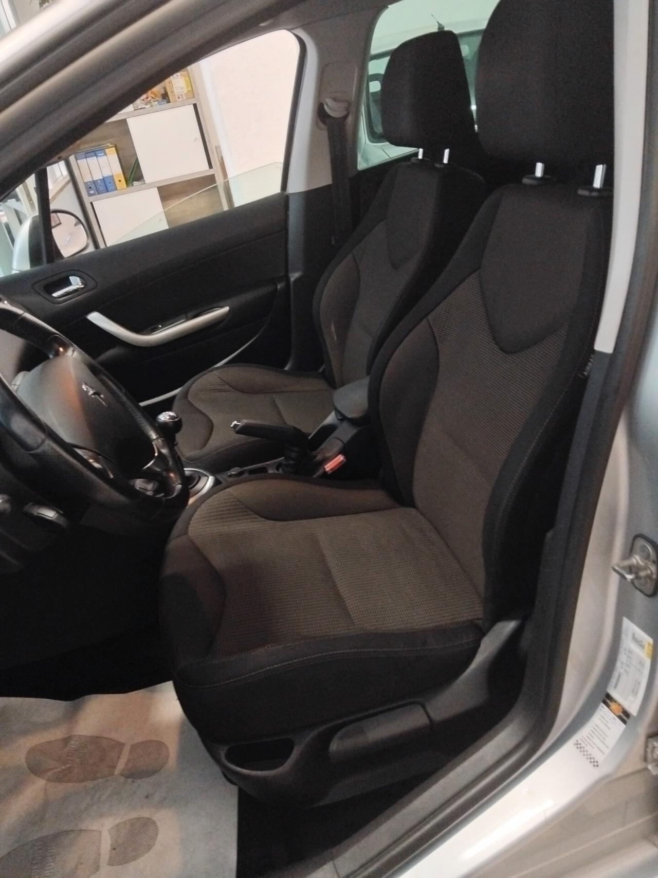 Peugeot 308 1.6 8V e-HDi 115CV Stop&Start SW Active