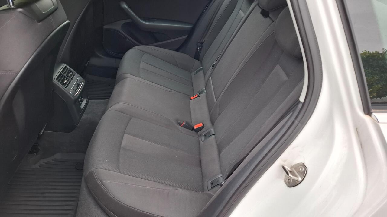 Audi A4 Avant 2.0 TDI 190 CV Business Sport-S LINE