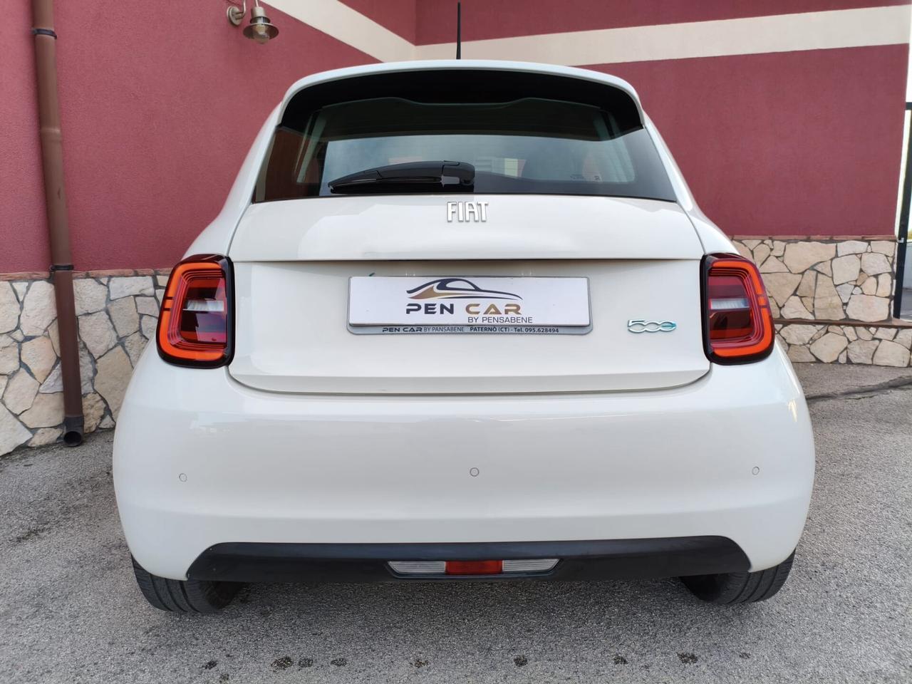 Fiat 500 500e Berlina 42 kWh Passion