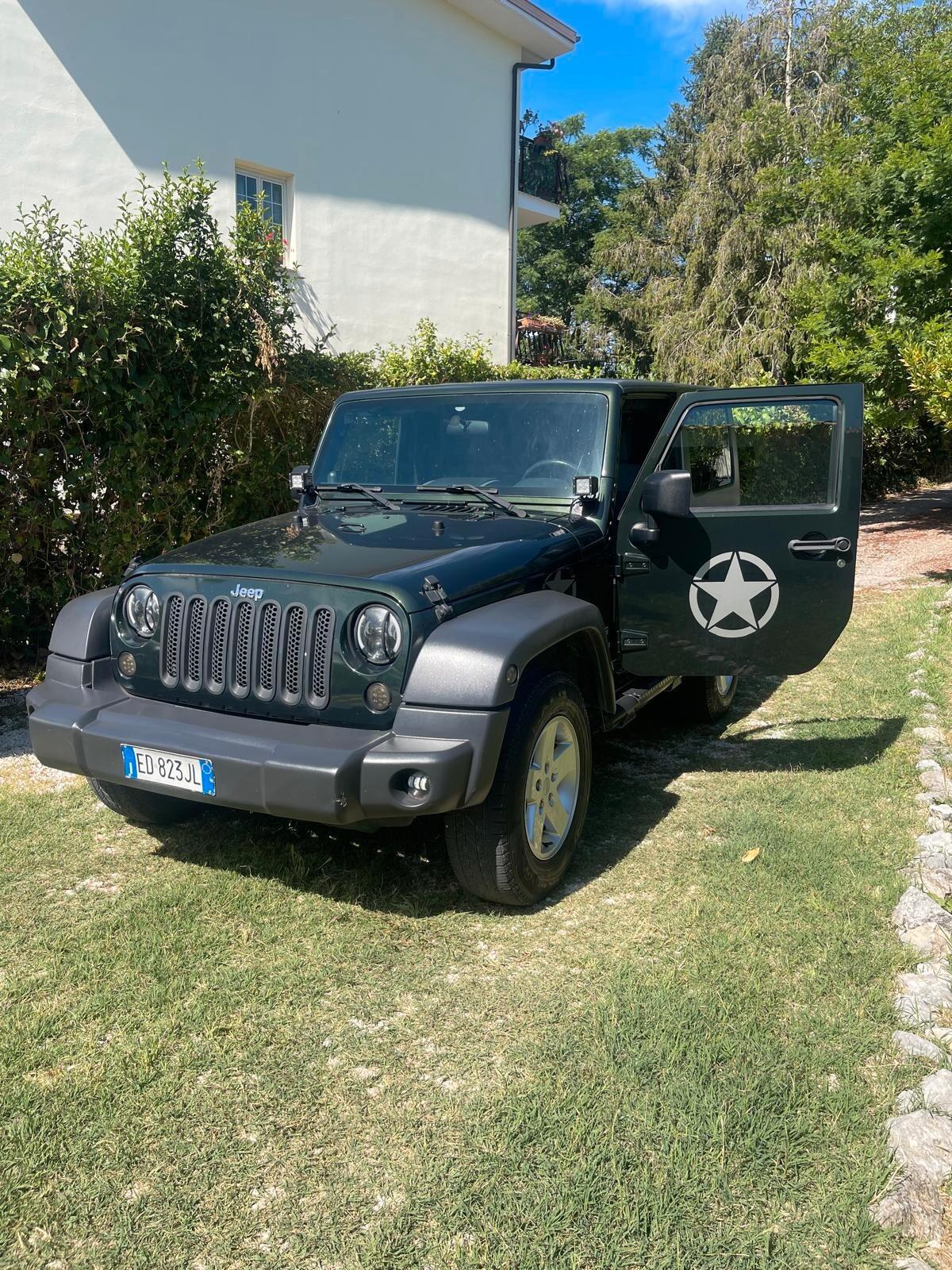 Jeep Wrangler 2.8 CRD DPF Sahara Auto
