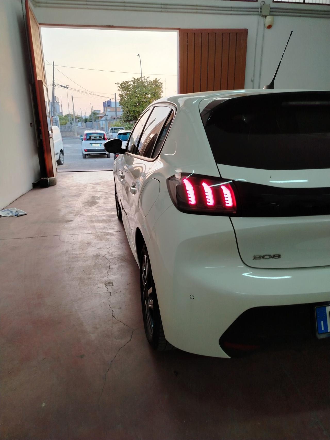 Peugeot 208 BlueHDi 100 Stop&Start 5 porte Allure Navi Pack