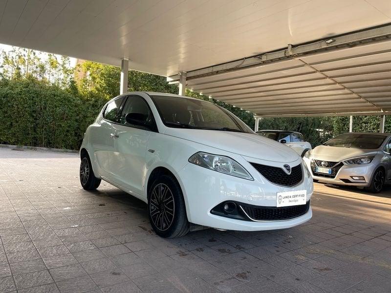 Lancia Ypsilon 1.0 FireFly 70cv S&S Hybrid GOLD