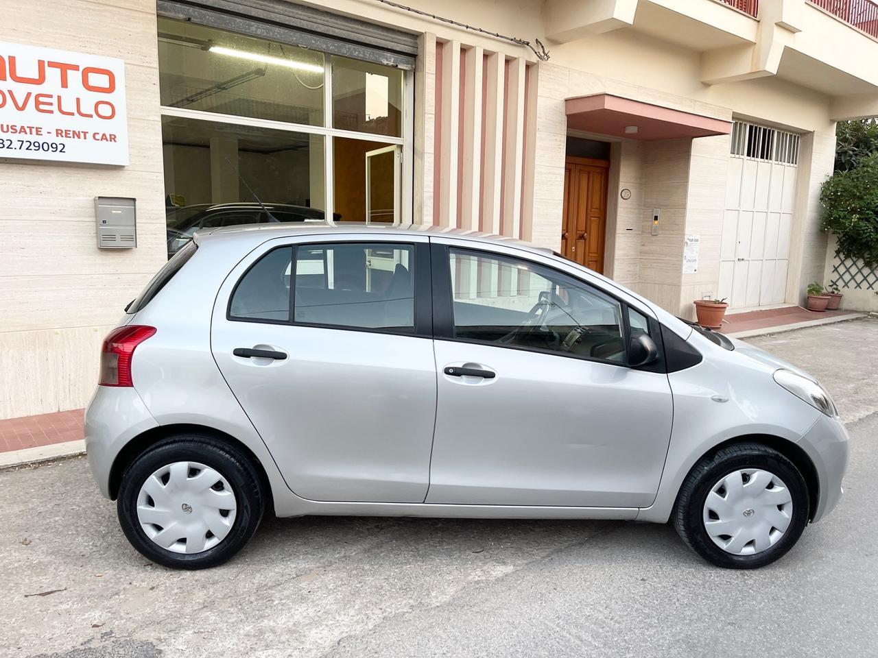 Toyota Yaris 1.0 5 porte Now