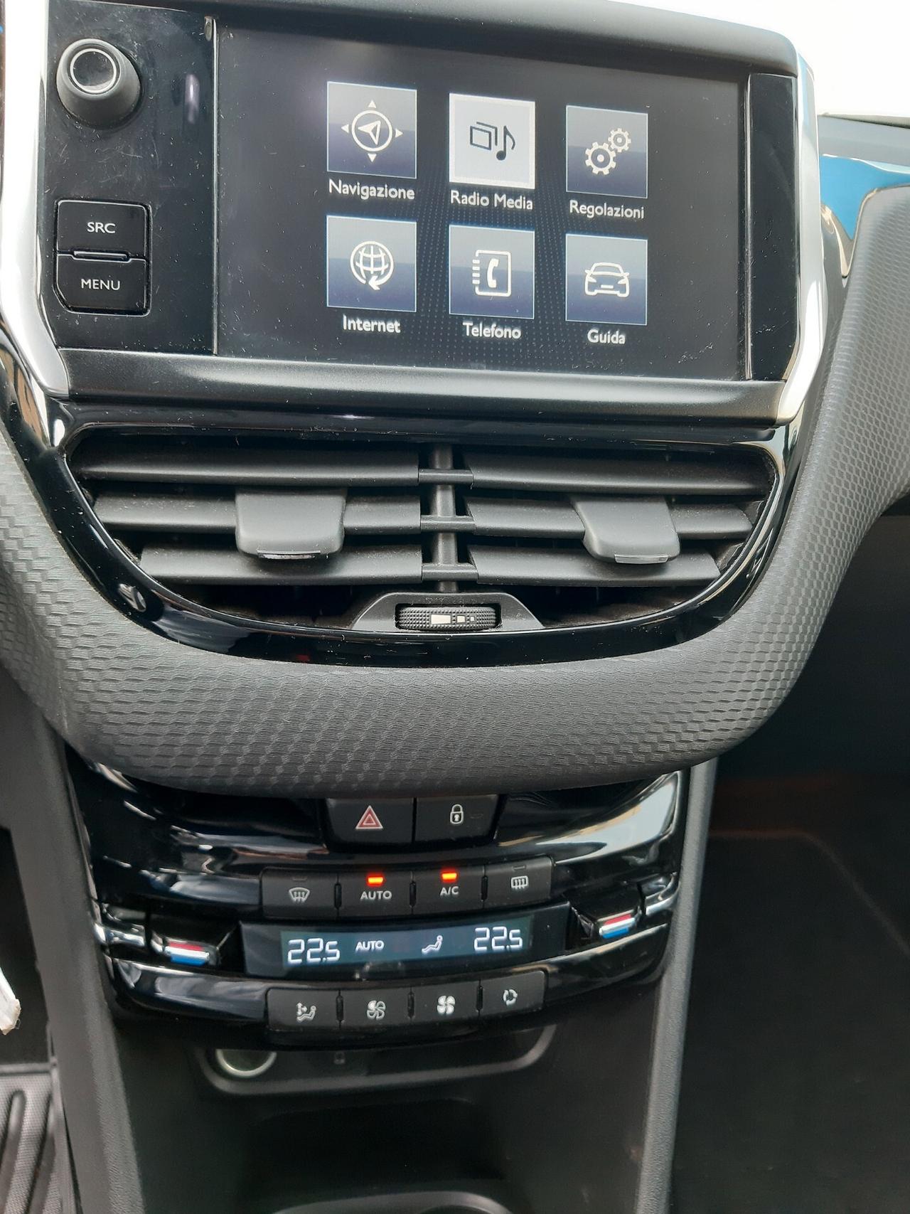Peugeot 2008 BlueHDi 100 Allure