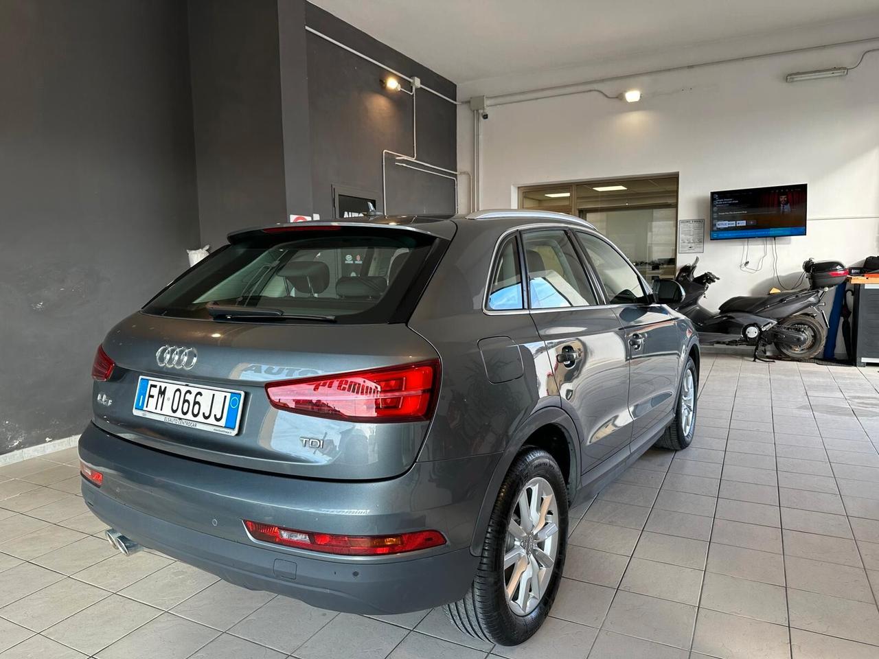 Audi Q3 2.0 TDI 150 CV S tronic