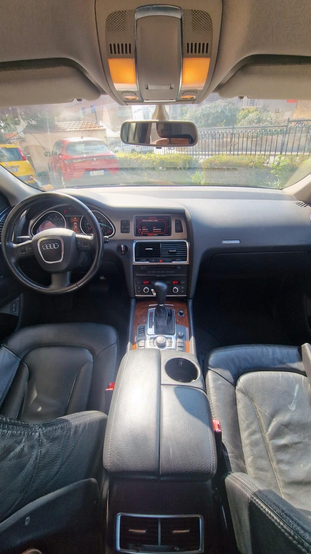 Audi Q7 3.0 V6 TDI 233CV quattro tiptronic