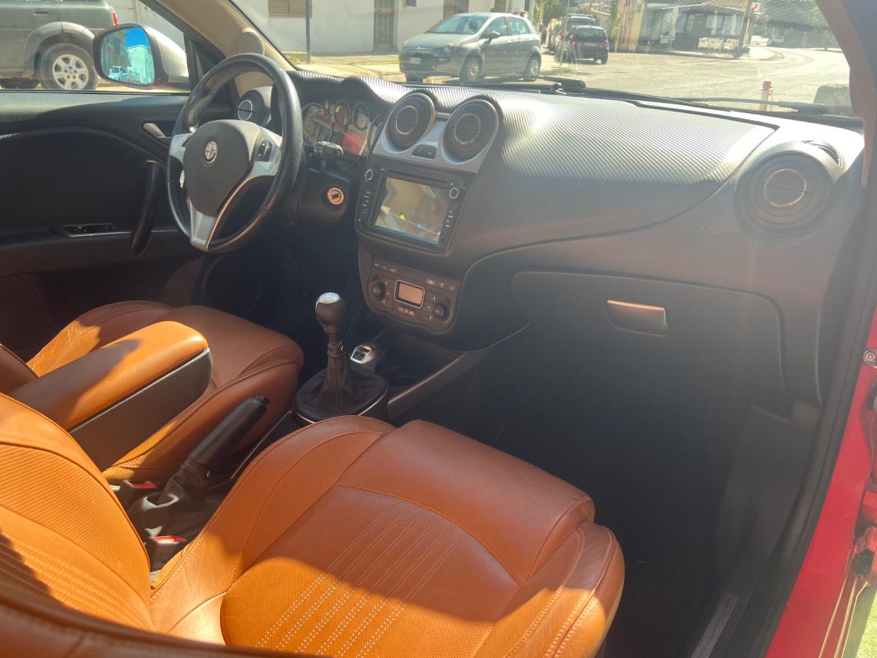 Alfa Romeo MiTo 1.4 T 155 CV Distinctive Premium Pack