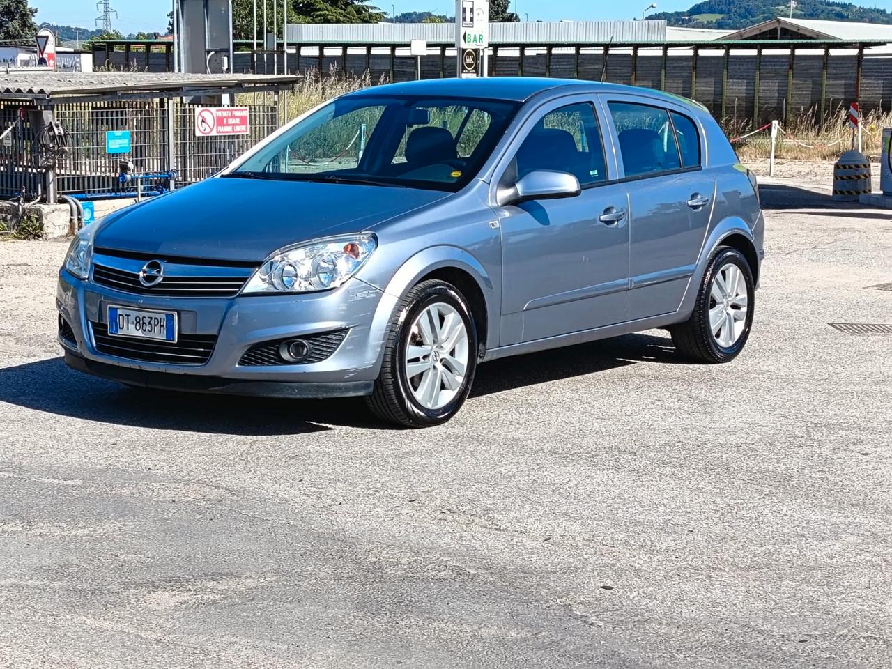Opel Astra 12 2008 1.3 CDTI ecoFLEX 150.000KM BERLINA NEOPATENTATI