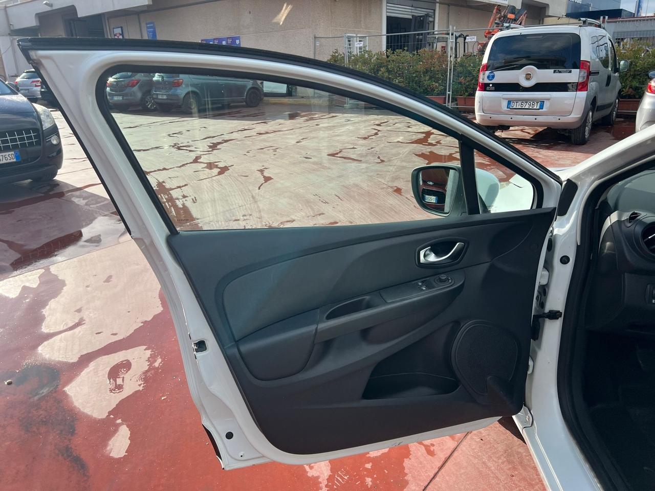 Renault Clio 1.5 dCi 8V 75CV 5 porte Costume National