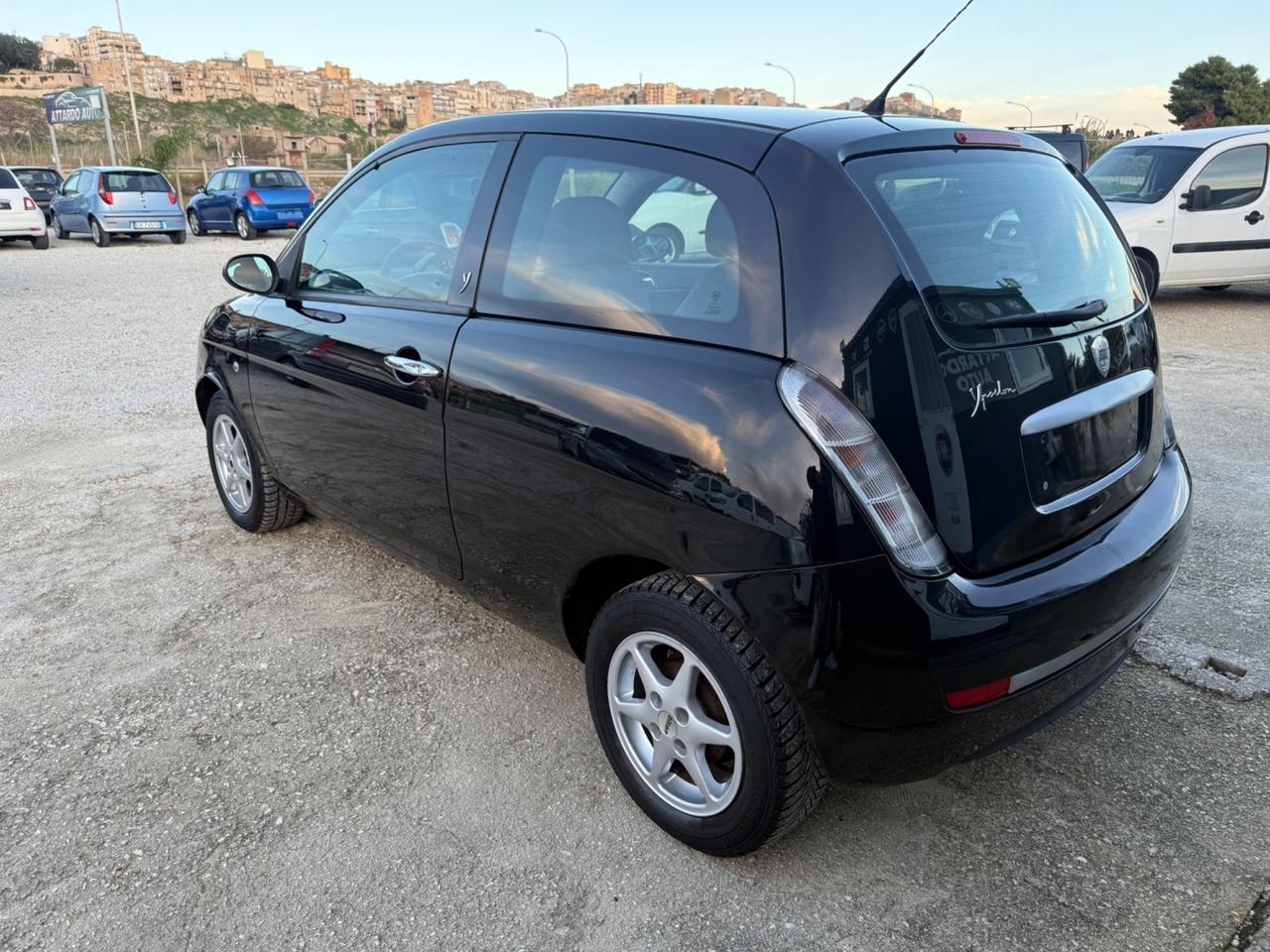 Lancia Ypsilon 1.2 Oro Giallo