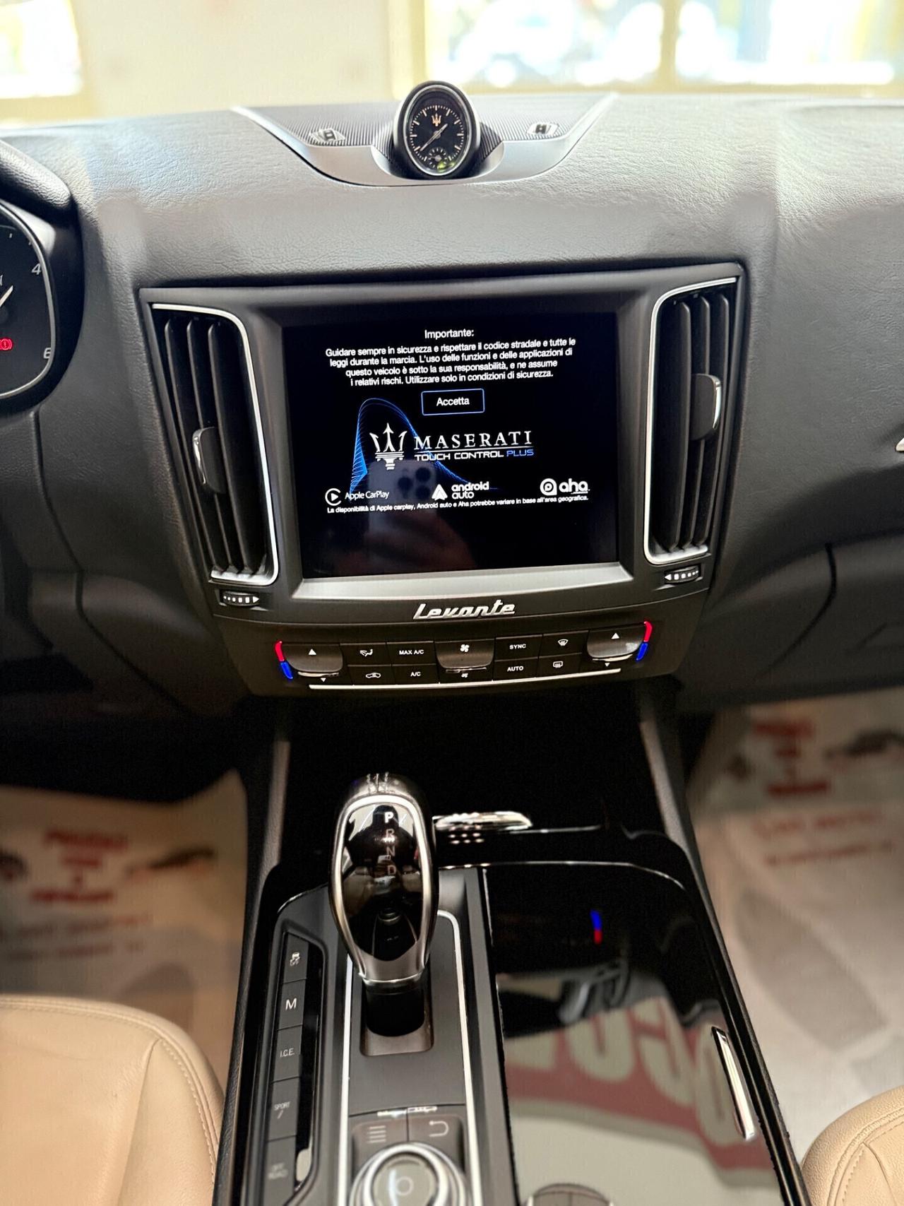 Maserati Levante Granlusso