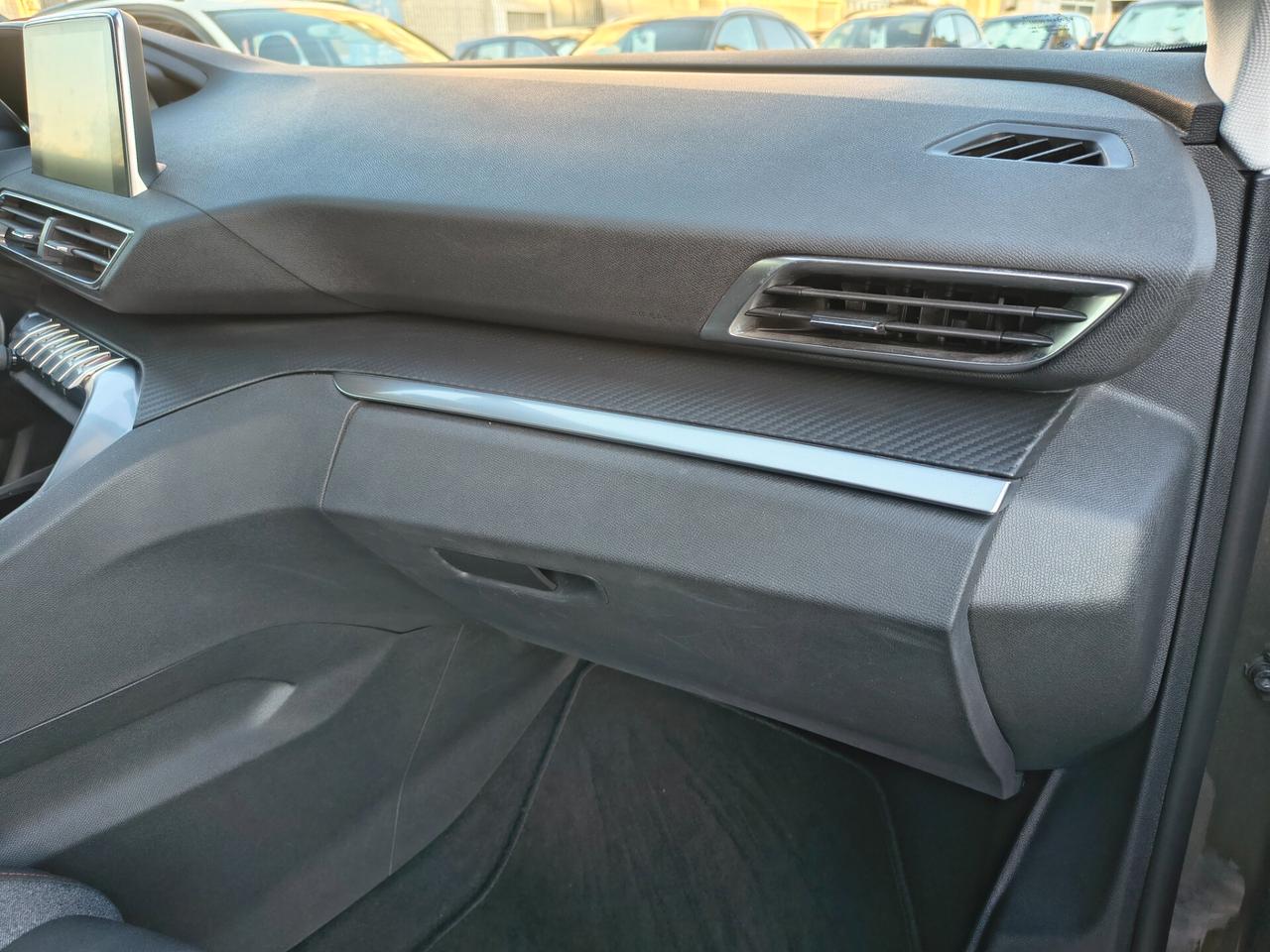 PEUGEOT 3008 1.5 DIESEL SOLO 94.000 KM ANNO 2019