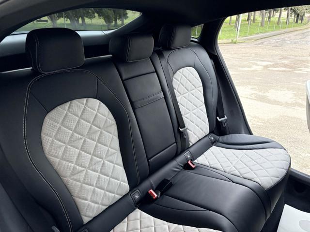 MERCEDES-BENZ GLC 300 de 4Matic Plug-in hybrid Coupé Premium Plus.