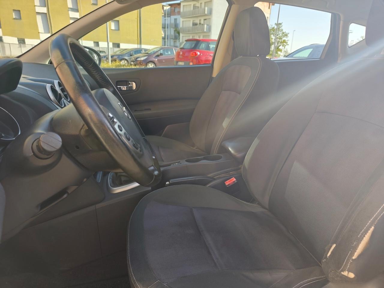 Nissan Qashqai 1.6 GPL gancio traino lavori certificati