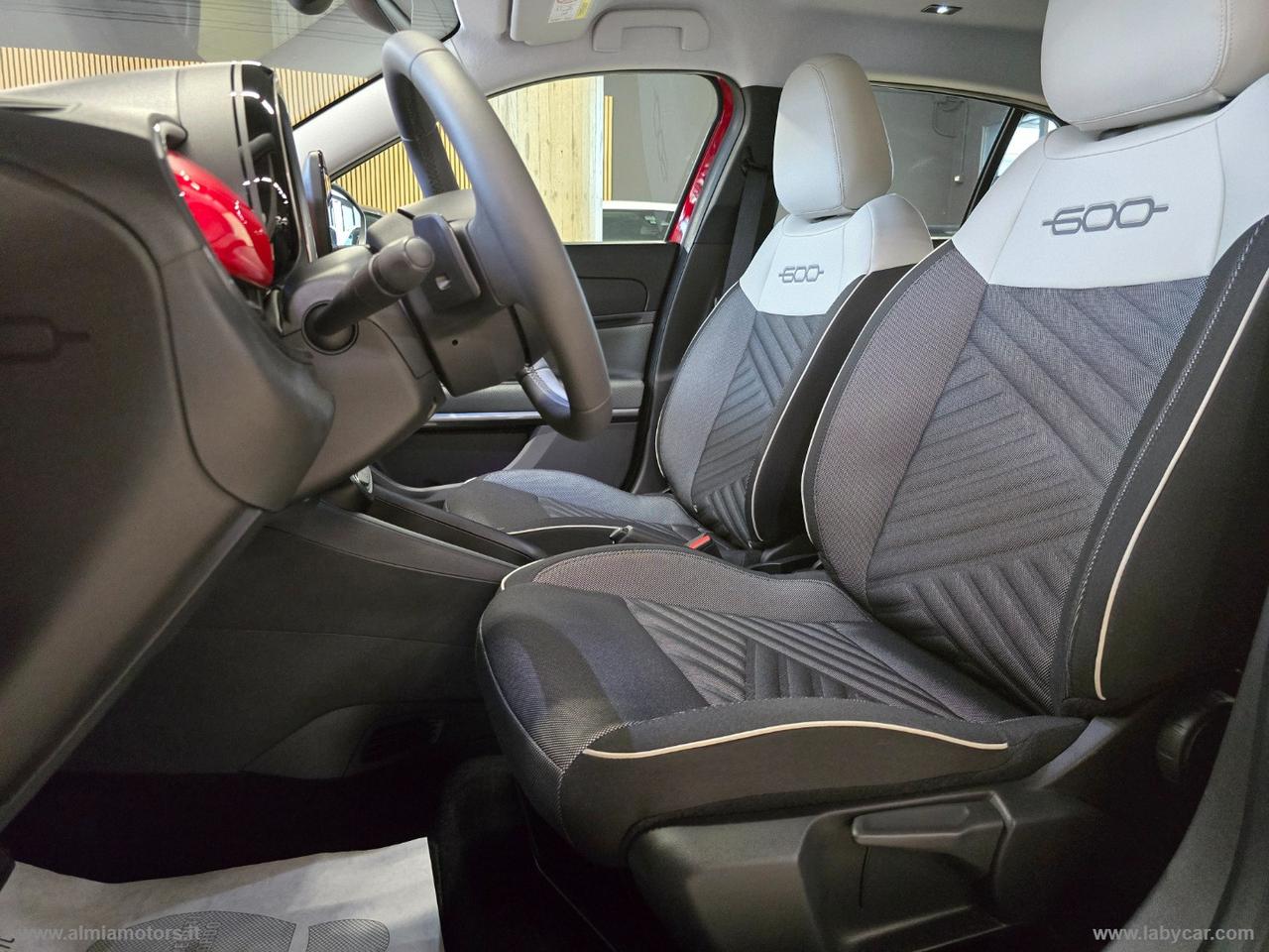 FIAT 600 Hybrid MHEV ICON