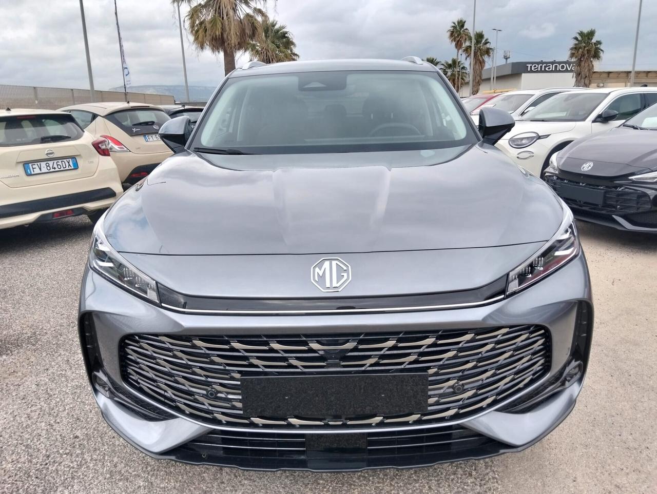 Mg HS HEV Luxury 224CV KM 0 7 ANNI GARANZIA UFFICIALE