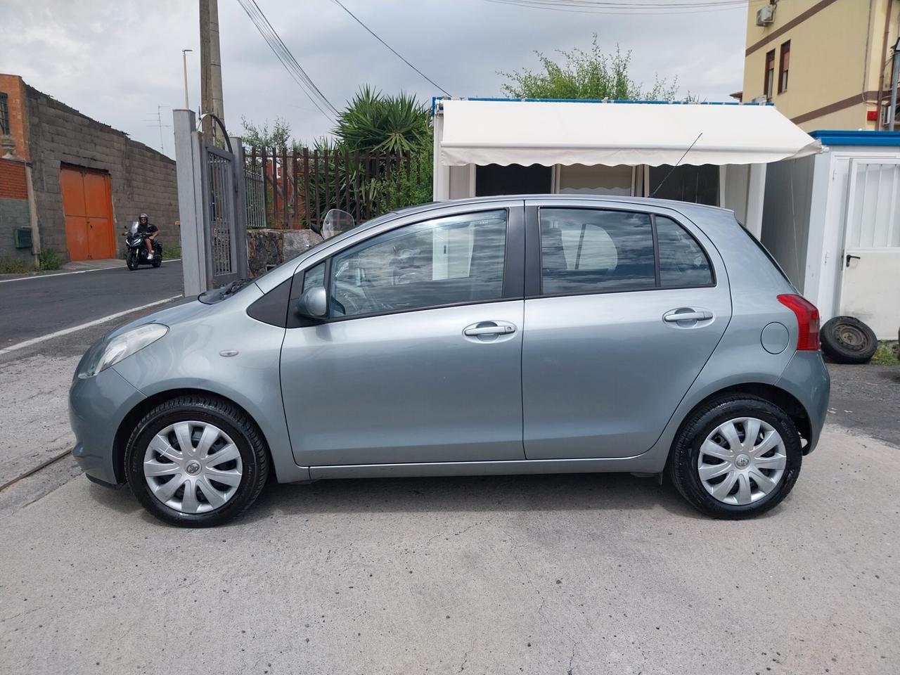 TOYOTA YARIS 1.0 BENZINA 120.000 KM 2008